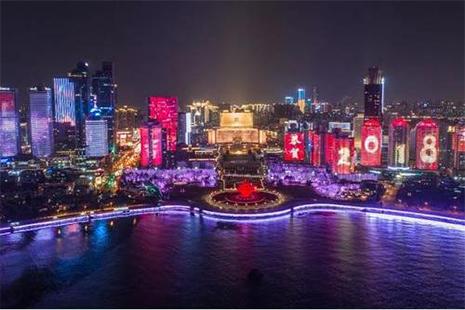 青岛夜景灯光秀时间 元旦灯光秀时间+附时间表+最佳夜景观赏地