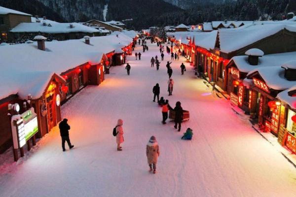 中国雪乡景区于12月29日起恢复开放