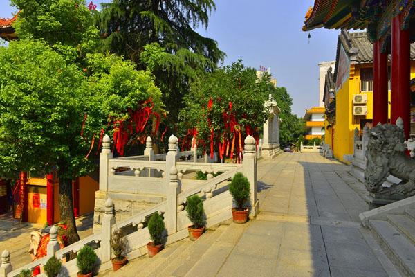 武汉有哪些寺庙可以烧香拜佛的 著名寺庙推荐