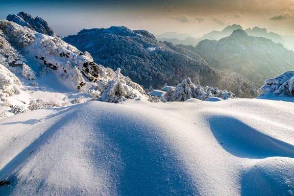 西嶺雪山冬季旅游攻略-玩雪攻略