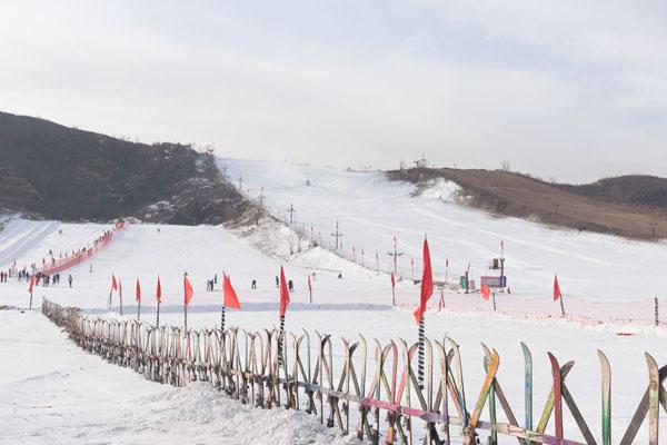 天津蓟县哪个滑雪场好玩
蓟县滑雪攻略