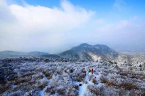 杭州附近看雪的山