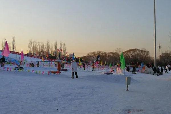 北京朝阳公园滑雪场门票价格及开放时间