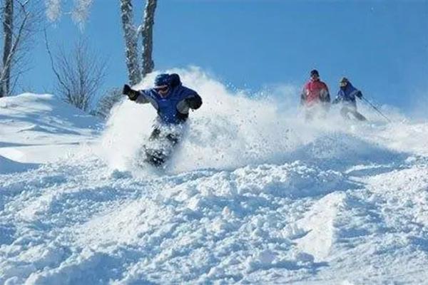 2022北京京龙滑雪场情人节女生免费滑雪活动介绍