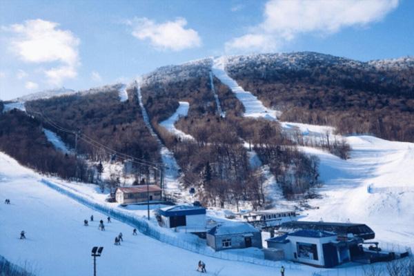 2022亚布力滑雪场门票多少钱 门票包含什么