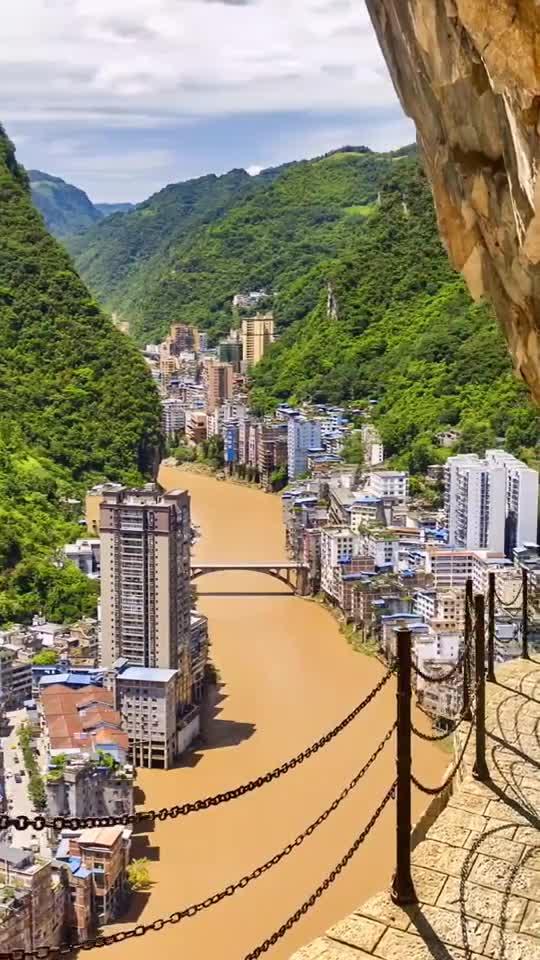 云南最窄的县城在哪?去旅游好玩吗?