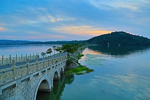 武汉东湖景区哪个更值得一游?依据自己具体情况有多种选择