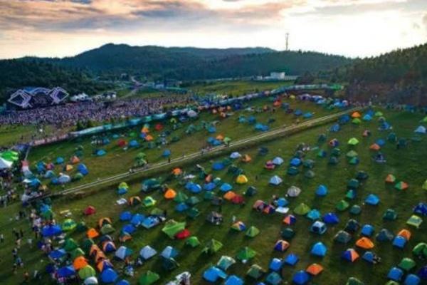 仙女山露營基地在哪里 可以開車進去嗎