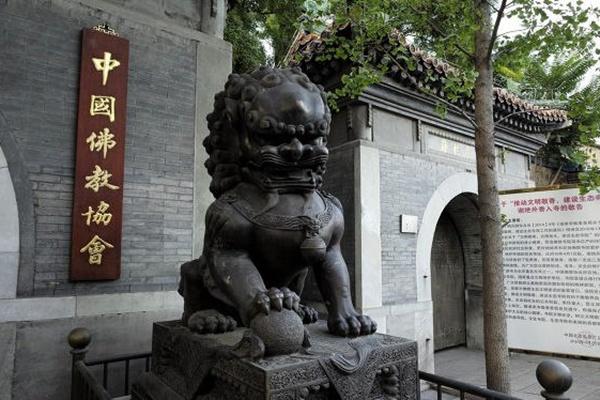 北京有哪些寺庙免费 这几座寺庙香火最旺