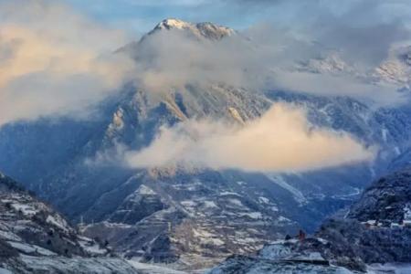 2023夹金山风景区游玩攻略 - 门票价格 - 开放时间 - 地址 - 交通 - 天气