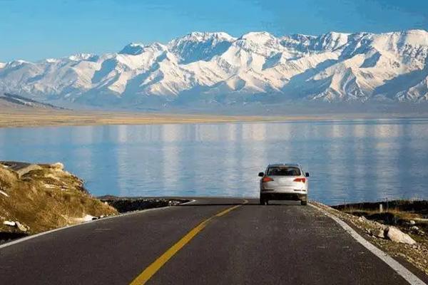 新疆租车自驾多少钱一天 租车自驾新疆费用明细