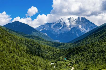 2023亚拉雪山风景区旅游攻略 - 门票价格 - 开放时间 - 交通