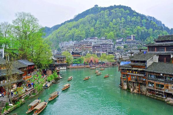 湖南凤凰古城景区要不要买门票 凤凰古城旅游门票多少钱一张