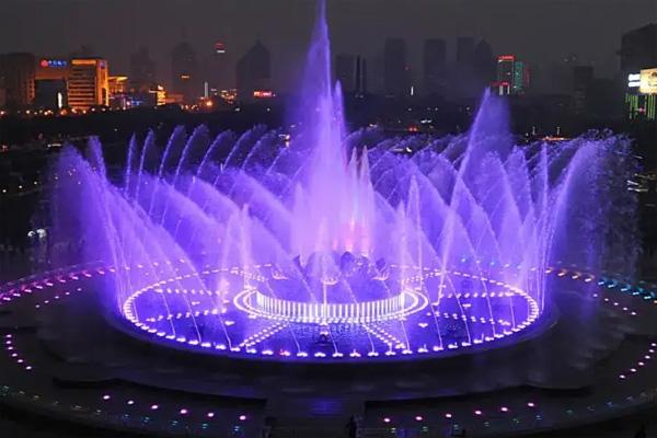 曲靖南城门广场音乐喷泉开放时间2022