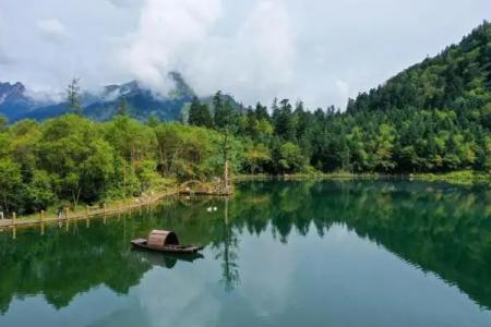 去官鹅沟旅游最佳时间是哪个季节