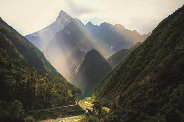 7月13日起巴山大峡谷景区推出暑期优惠活动