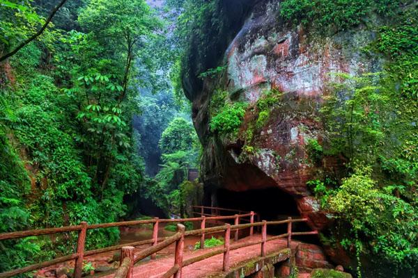 秋季贵州旅游八大景点推荐