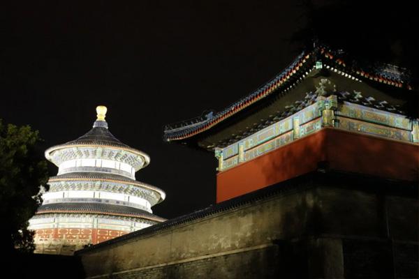 2022北京天坛公园亮灯时间是几点