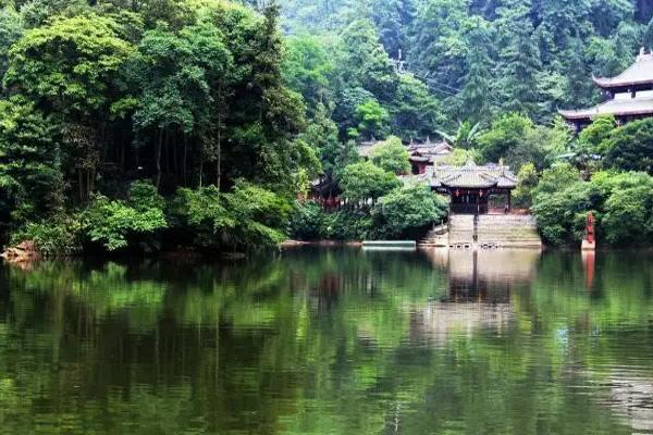 成都青城山景區(qū)門票價格是多少,覽車價格是多少