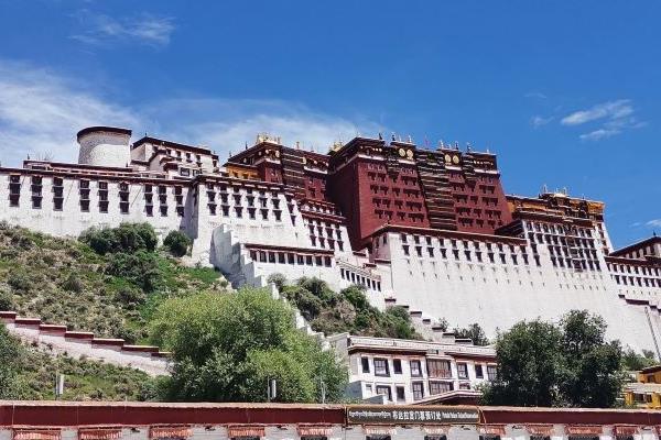 西藏拍照打卡的最佳地点推荐