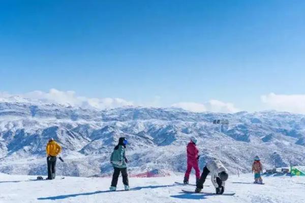 2022新疆可可托海滑雪场开业时间