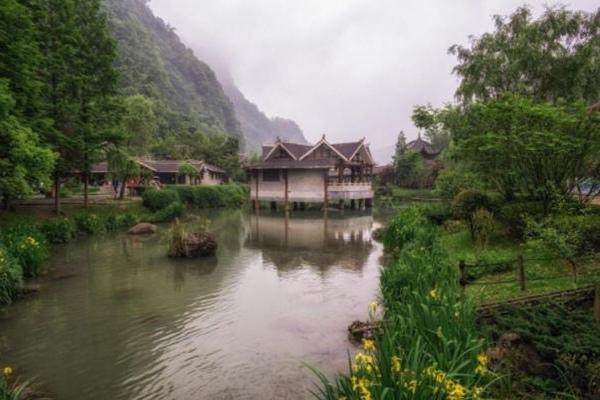 國慶節最適合旅游的地方 中國最美的10大旅游勝地