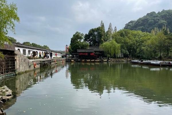 绍兴东湖风景区游玩时间