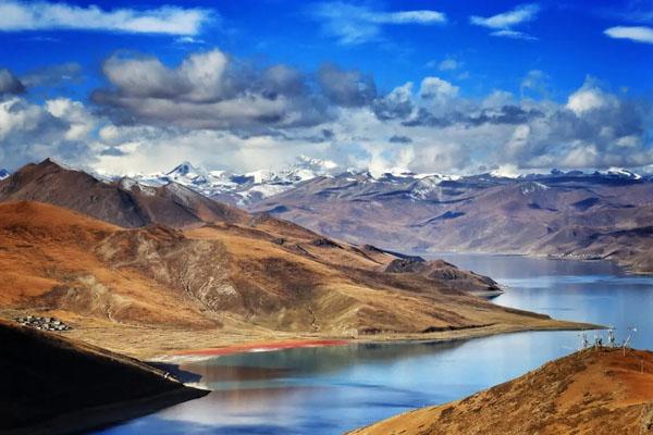 秋天西藏旅游必游景点推荐