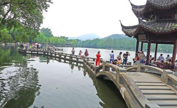 杭州西湖一日游最佳路线