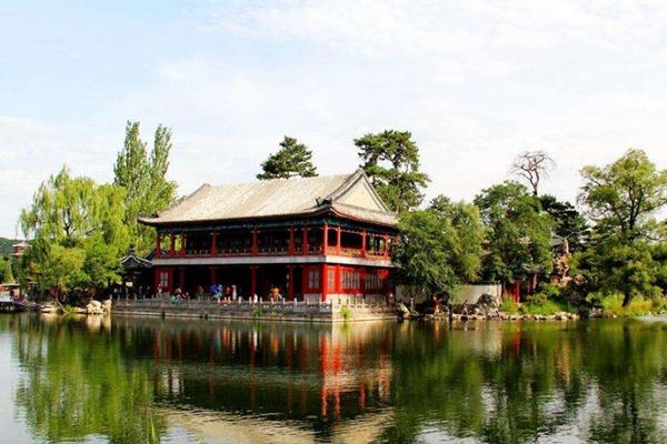 避暑山莊及周圍寺廟景區10月10日起執行平季開放時間