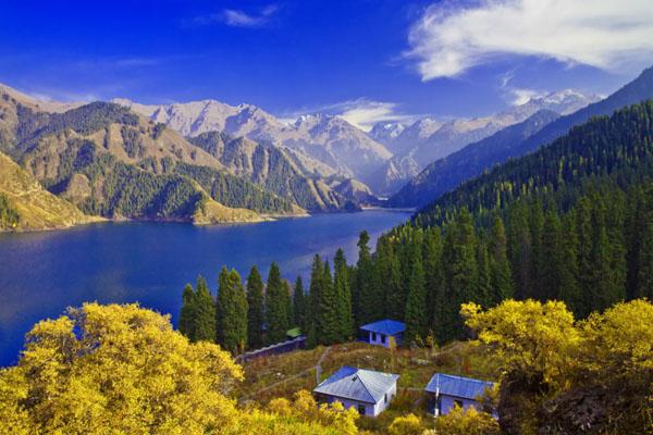 新疆最美的十大著名旅游景点有哪些