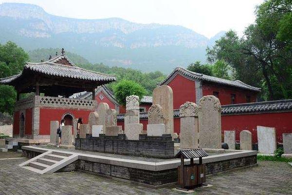 济南灵岩寺一日游路线