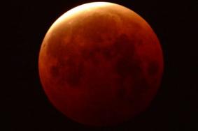 2022年11月8日的红月亮写真如何拍摄?这份红月亮大片拍摄攻略可以看看