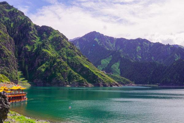 新疆秋季最美的十大景點推薦