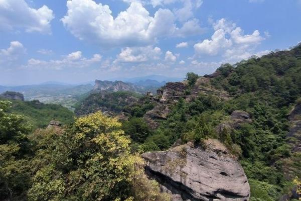 自驾游冠豸山一日旅游攻略