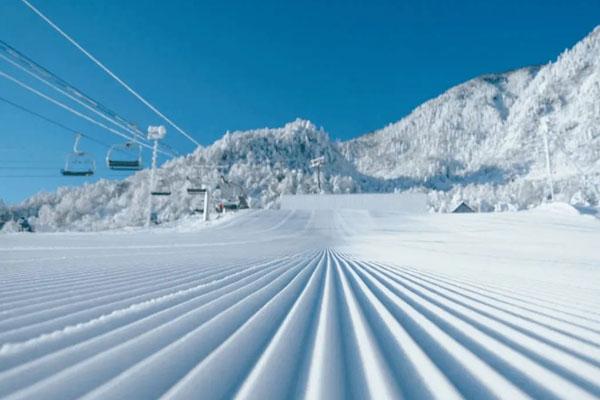2023西岭雪山滑雪场游玩攻略 - 门票价格 - 开放时间 - 景点介绍 - 游玩项目 - 简介 - 交通 - 地址 - 电话 - 天气