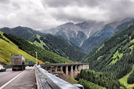 新疆最适合自驾的公路有哪些