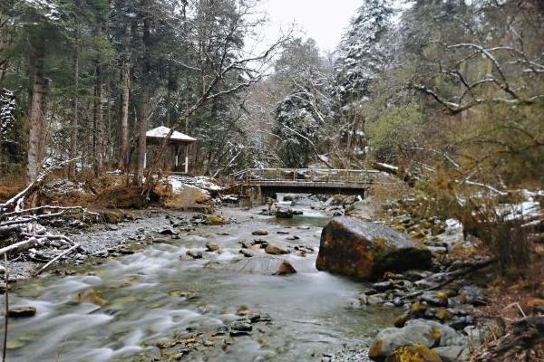 成都周边玩雪的地方有哪些