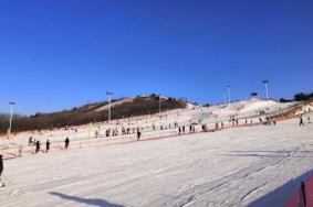 怪坡国际滑雪场周边环境