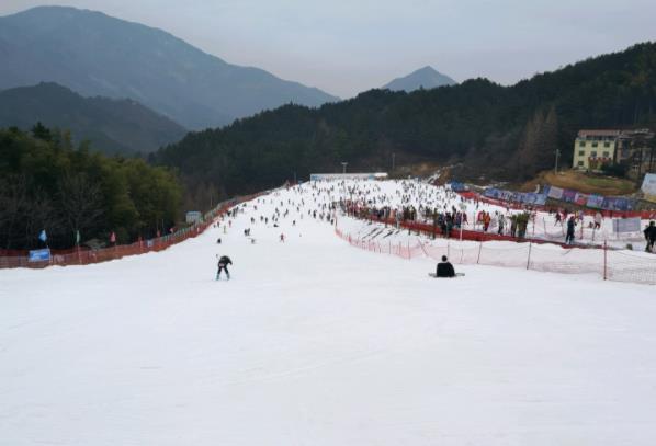 湖北省內哪里有滑雪場地