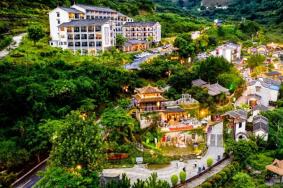 天露山旅游度假区电话是多少