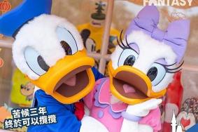 2023年1月11日起香港迪士尼取消合照社交距离