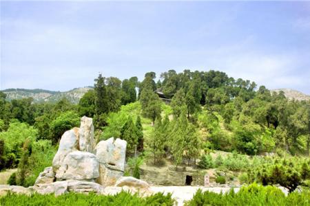 2023曲阜尼山风景区旅游攻略 - 简介 - 门票 - 地址交通 - 开放时间 - 天气 - 电话