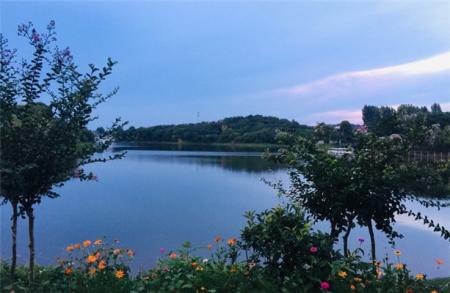 2023南山湖旅游度假区游玩攻略 - 门票价格 - 开放时间 - 景点介绍 - 简介 - 交通 - 地址 - 天气