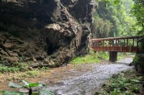 古龙山大峡谷和通灵大峡谷哪个好