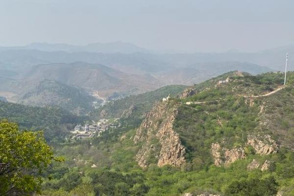 葫芦岛灵山寺在什么地方