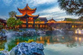 盐城东晋水城好玩吗