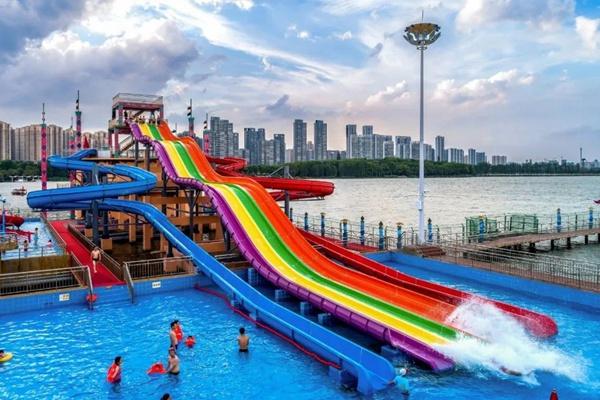 2023武汉东湖欢乐水世界游玩攻略 - 开放时间 - 门票价格 - 停车攻略 - 项目介绍 - 地址 - 交通 - 天气