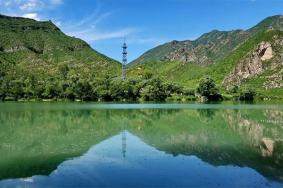 百里山水画廊有充电桩吗