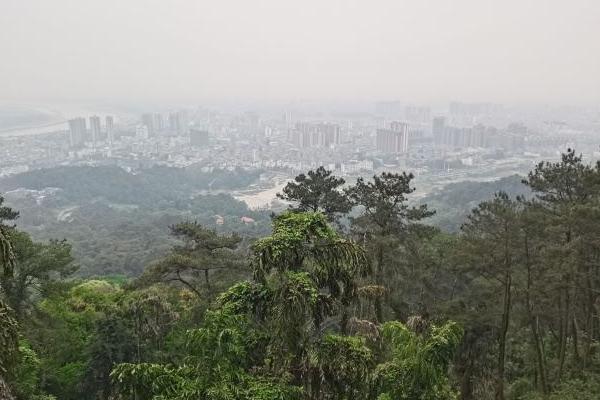 桂平西山风景区好玩吗